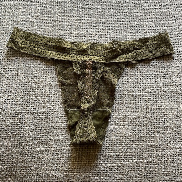 NEW VICTORIA’S SECRET Panty Bundle! - Picture 13 of 13